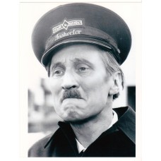 Stephen Lewis